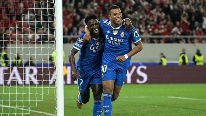Mbappé marca cuatro goles y rescata al Real Madrid