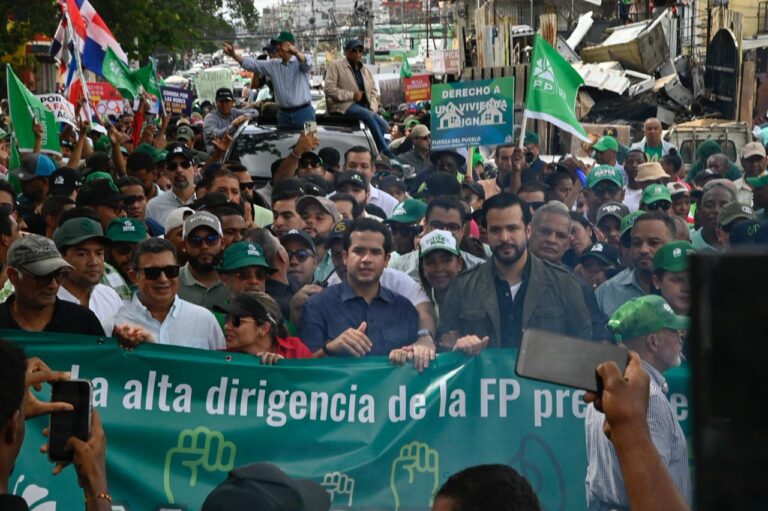 “Todos los dominicanos merecemos vivir en paz y con condiciones razonables”, proclama Omar Fernández