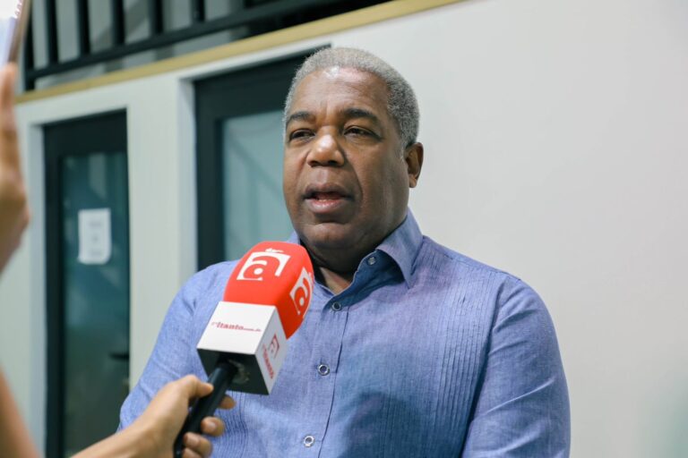 Tony Peña Guaba a Omar: Jugar con las ayudas sociales es jugar con la estabilidad y La Paz