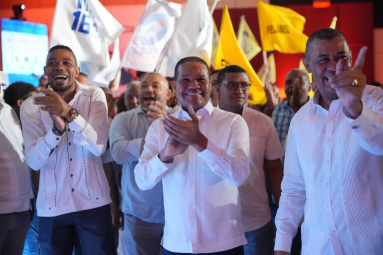 Cinco movimientos estudiantiles apoyan a Radhamés Silverio para rectoría de la UASD