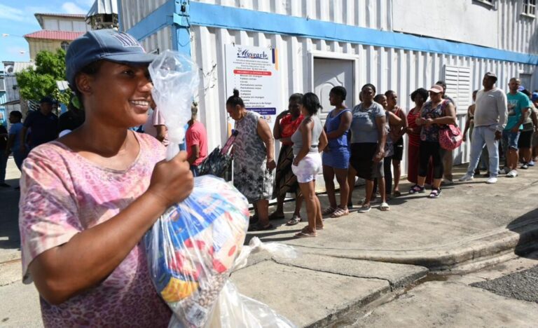 Voluntariado Banreservas beneficia cientos de personas en jornada del programa “Vida para el Ozama”