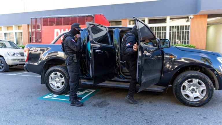 Gobierno de RD extradita hacia Estados Unidos a dominicano acusado de fraude y lavado de activos