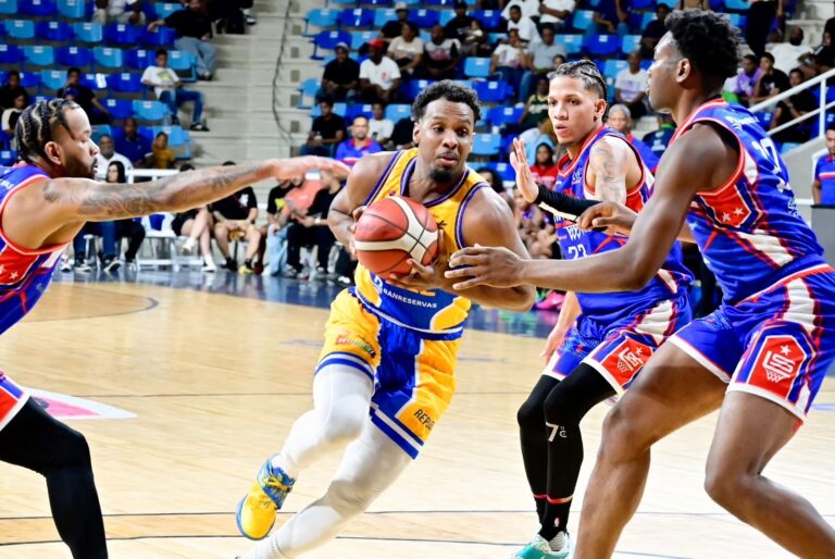 Apagón general provoca suspensión del primer juego de la final del TBS Distrito