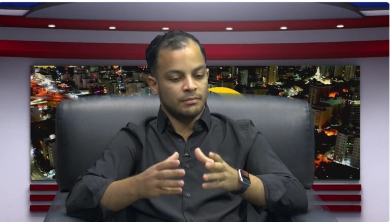 Ingeniero dominicano diseña prototipo de catamarán para recolectar sargazo en mar abierto y evitar que llegue a las playas