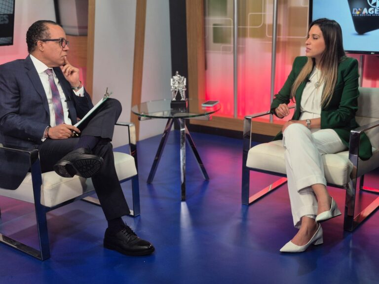 Video- Lamenta RD es de los países que menos incentiva sector viviendas familiares en la región