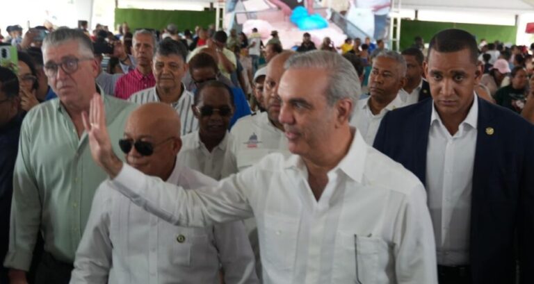 Presidente Abinader visita la Feria Agropecuaria de Inespre en la Ciudad Ganadera