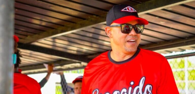 Leones del Escogido cesan a su dirigente Alex Cintrón