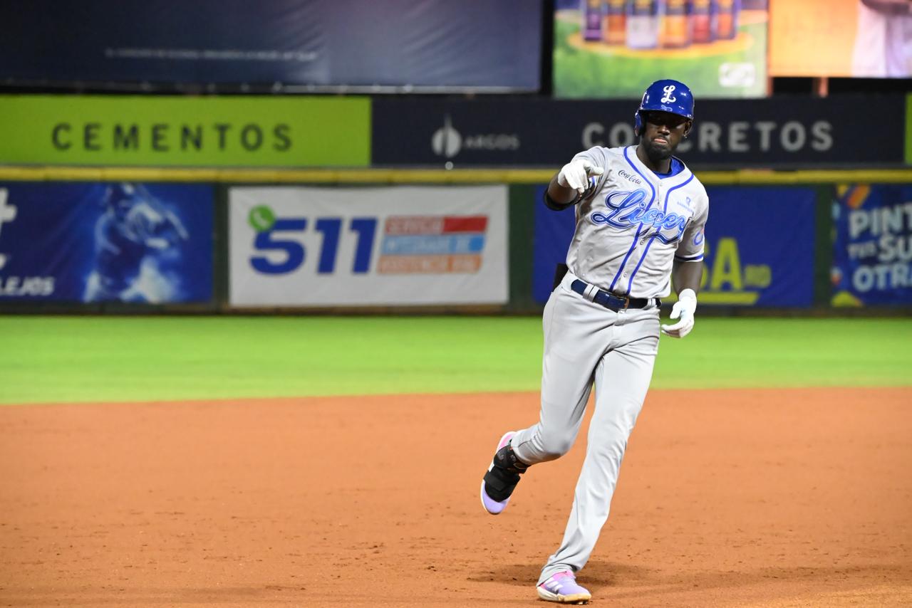 Abreu y Mauricio lideran triunfo del Licey sobre Escogido