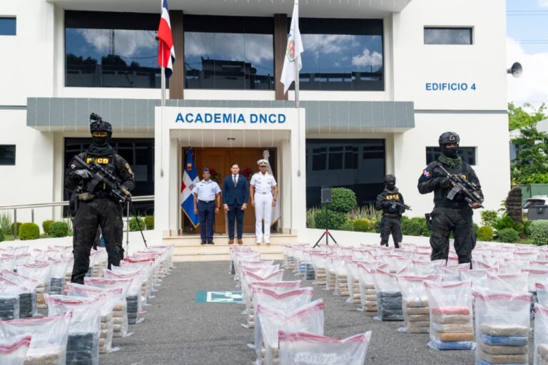 Comando Sur de Estados Unidos resalta arduo trabajo de República Dominicana en lucha contra el narcotráfico