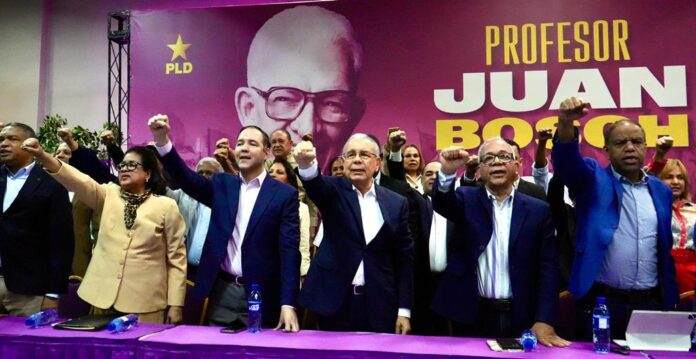 DANILO MEDINA REESTRIUCTURACION PLD