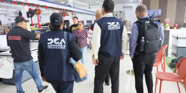 Aduanas refuerza controles sobre comercio asiático y asegura RD$1,592 millones en impuestos