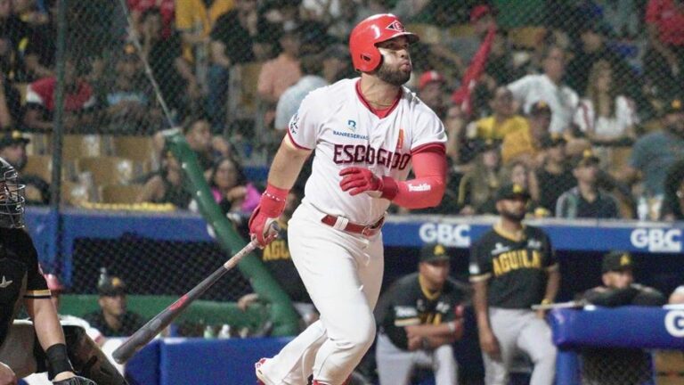 Leones del Escogido dividen honores con las Águilas Cibaeñas