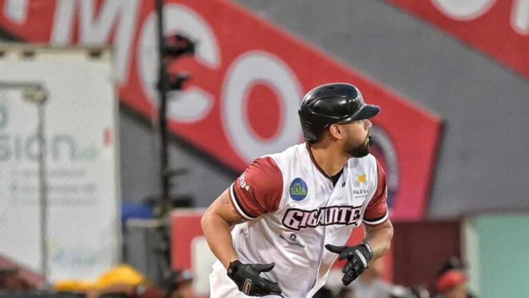 Gigantes del Cibao barren  a los  Toros del Este en el doble juego
