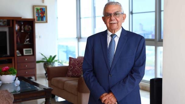 Abinader ordena modificar reglamento interno Senasa buscando mayor control, crea Comisión que presidirá Arismendy Díaz