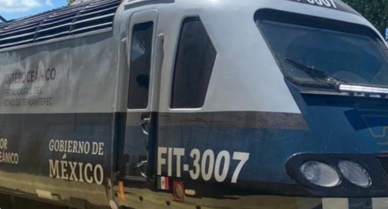 Al menos 15 heridos al descarrilar tren Interoceánico en México