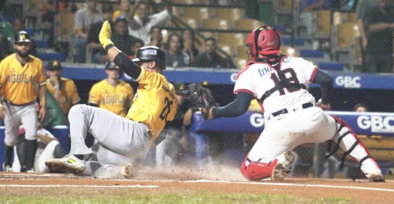 Leones del Escogido vencen 7-3 a las Águilas Cibaeñas en el Quisqueya