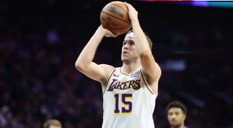 Los Lakers pierden a Austin Reaves por lesión