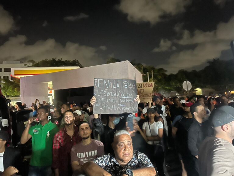 Reportaje- La gente no concede indulgencia a acusados actos de corrupción que alegan tener problemas de salud