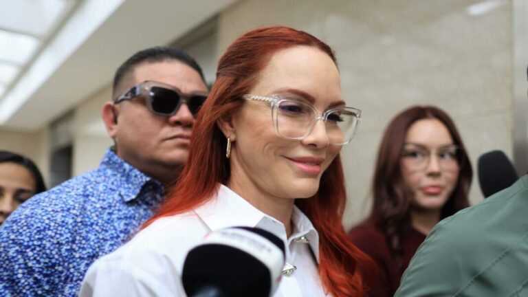 Exesposa de Daddy Yankee demanda al artista por US$50 millones