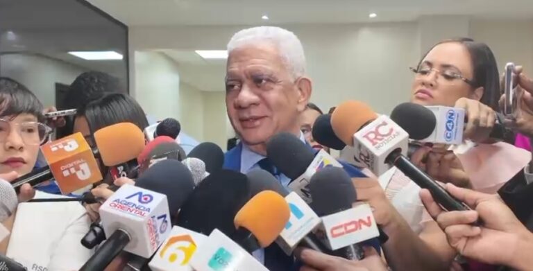 Presidente del Senado defiende los 400 mil millones para Presupuesto; dice se necesita reforma fiscal