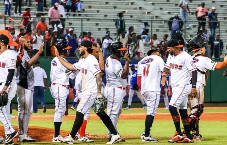 Toros del Este derrotan al Licey y llegan a su triunfo 26 de la temporada