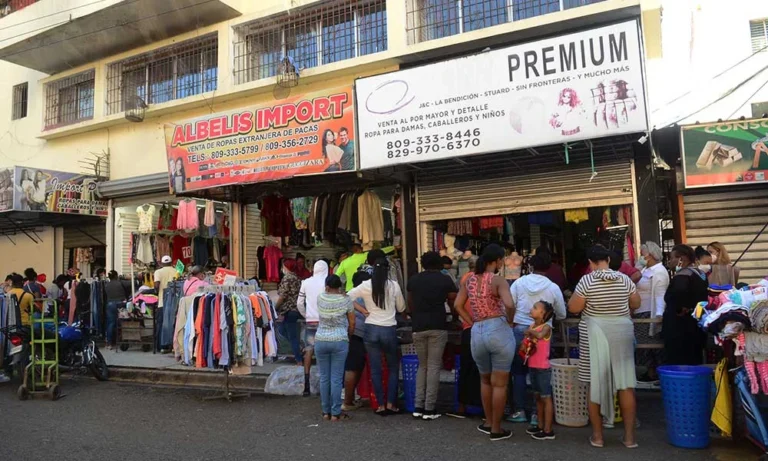 Reportaje- Comerciantes se quejan por bajas ventas y compradores de precios altos