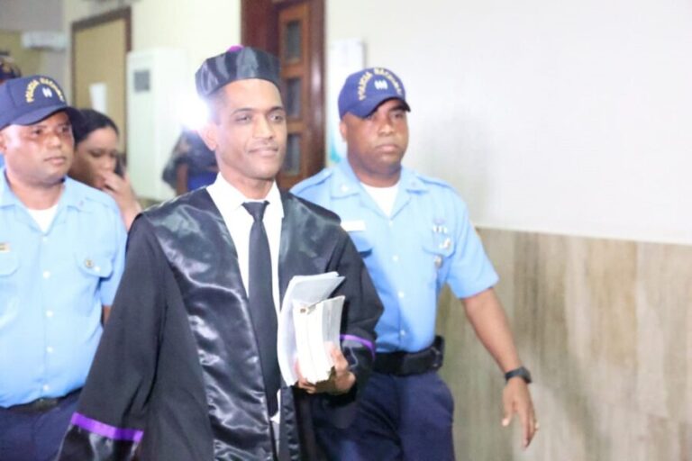 Poder Judicial regaña a juez Rigoberto Sena por hacer citas bíblicas; lo exhorta a actuar conforme a la ética tras coerción en caso SeNaSa