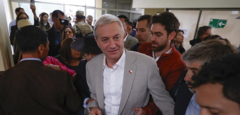 Pinochetista José Antonio Kast gana por amplio margen la Presidencia de Chile