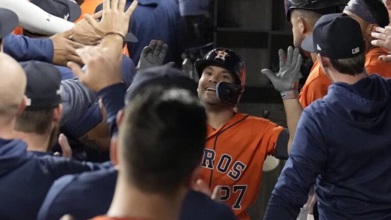 José Altuve no jugará el Clásico Mundial de Béisbol 2026 por decisión de los Astros