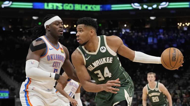 Antetokounmpo estima entre 4 y 6 semanas de baja tras retirarse ante los Nuggets