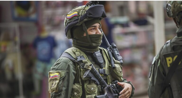 Colombia despliega toda su «fuerza asistencial» en la frontera con Venezuela