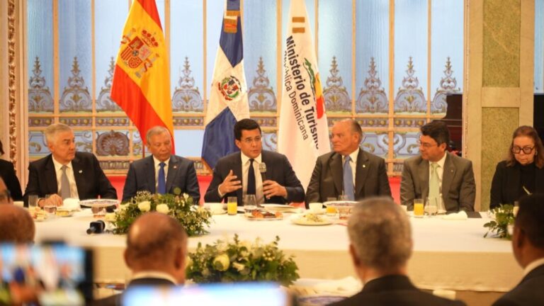 David Collado destaca inversión histórica de RD$855,680 millones en FITUR 2026 para consolidar liderazgo turístico dominicano