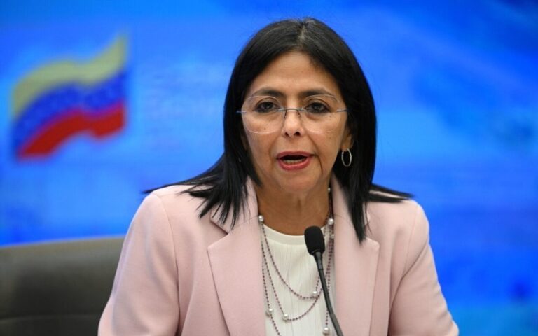 Fuerza Armada de Venezuela reconoce a Delcy Rodríguez como presidenta encargada