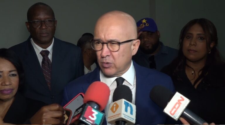 Francisco Domínguez Brito afirma el Gobierno del PRM está sin rumbo