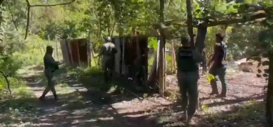 Autoridades de Medio Ambiente intervienen construcciones ilegales en la cuenca del Yuna