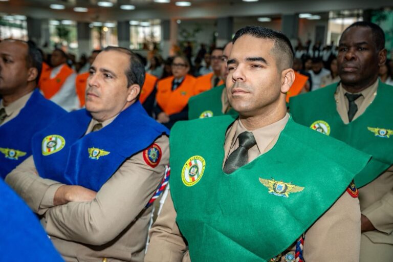 MIDE fortalece la defensa nacional con la graduación de nuevos líderes militares y civiles