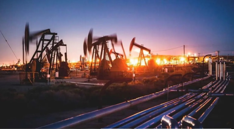 La OPEP+ informa mantendrá su oferta de crudo sin cambios hasta abril