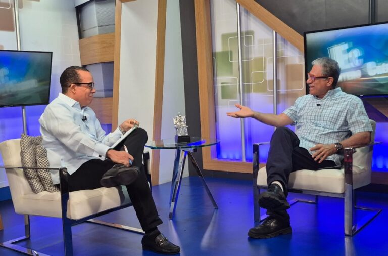 Pedro A. Martínez: “RD es líder de la Región en  debates de Salud; 25% en RD llegará a 60 años”