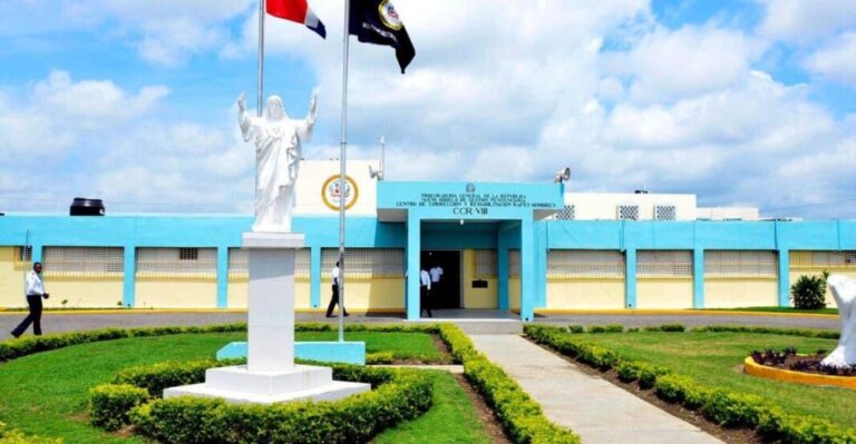 Requisan cárcel de Rafey luego de atentado contra subdirectora; trasladan al menos 20 presos