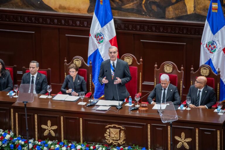 Reportaje- Oficialistas defienden discurso Abinader, oposición insiste se trató de una realidad imaginaria