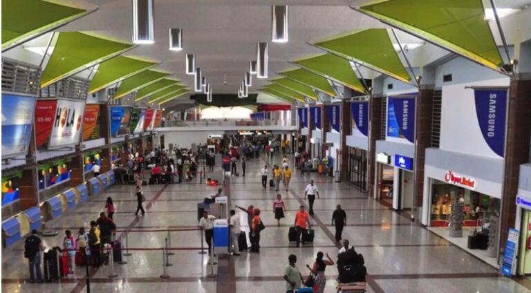 Tormenta de nieve «Ernesto» provoca cancelación de 25 vuelos entre Estados Unidos y República Dominicana