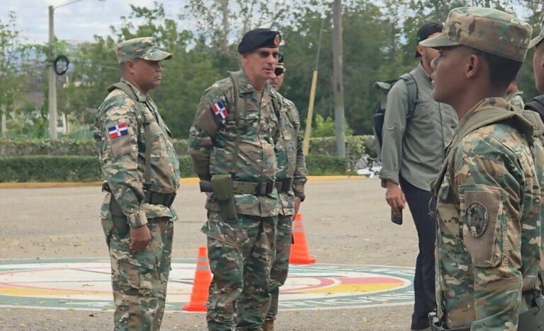 El comandante del Ejército asegura la frontera está bajo control tras recorrido por Elías Piña y Dajabón