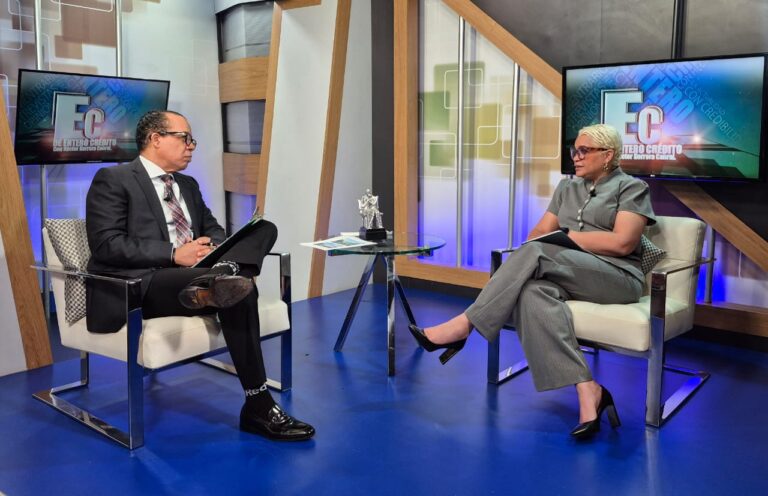 Dra. Fénix Arias hace duras críticas a Educación;  “Por qué el 4% no llega a estudiantes; debe corregirse”