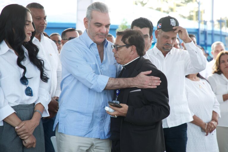 Presidente Abinader fortalece conectividad rural en Santiago Rodríguez con la inauguración de las carreteras Puerta del Mulo y Arroyo Seco