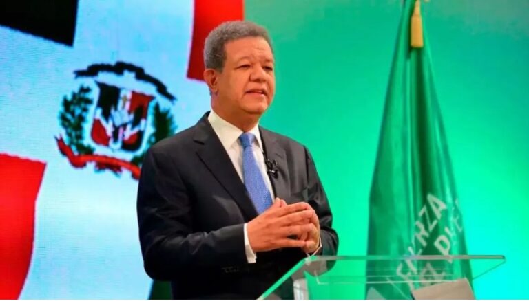 Leonel Fernández invita a la reflexión, la unidad y la solidaridad durante Semana Santa