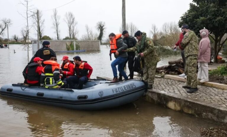 Evacuan cerca de 3.600 personas en Portugal por riesgo de desbordamiento del río Mondego