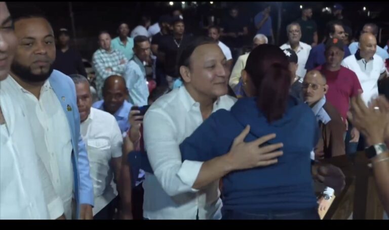 Abel Martínez en Hato del Yaque: «Nuestro compromiso es con la esperanza y el retorno de la dignidad al país»