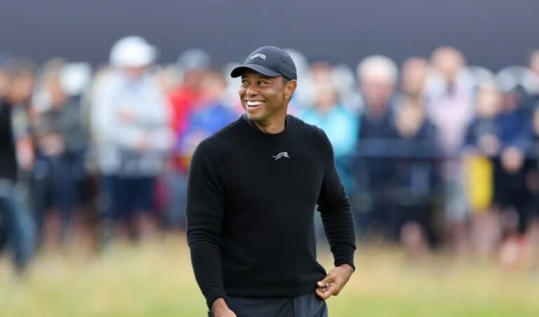 Tiger Woods sufre accidente de tránsito con vuelco en Florida