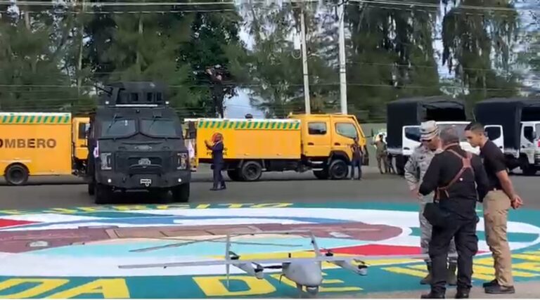 Presidente Luis Abinader entrega equipos militares, vehículos blindados FURIA, sistemas de drones y unidades de mitigación de desastres para fortalecer la seguridad nacional