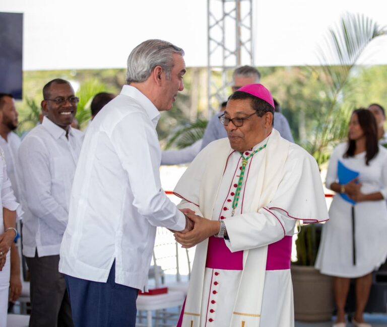 Monseñor Tomás Alejo resalta compromiso del presidente Abinader con el desarrollo del Sur y agradece obras “como nunca antes” en la región